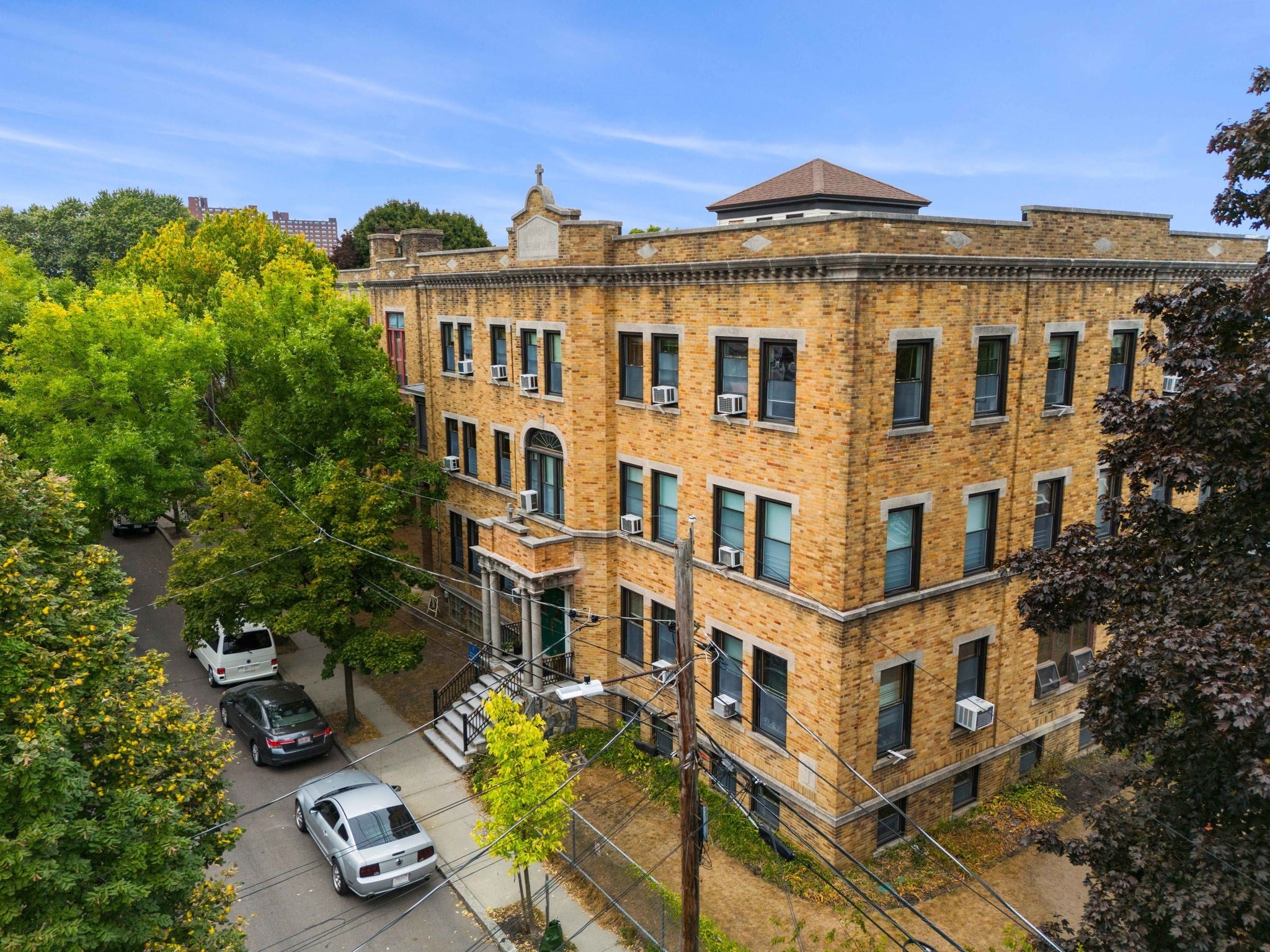 21 Notre Dame Avenue