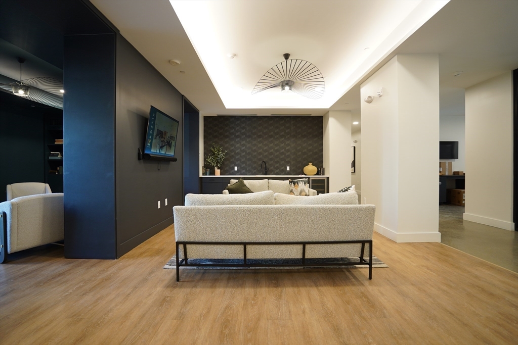 289 Walk Hill Rd 327