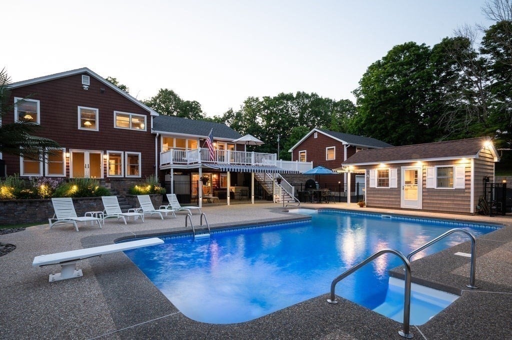 4 Fern Avenue