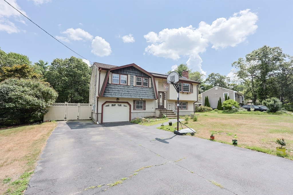 4 Brookside Lane