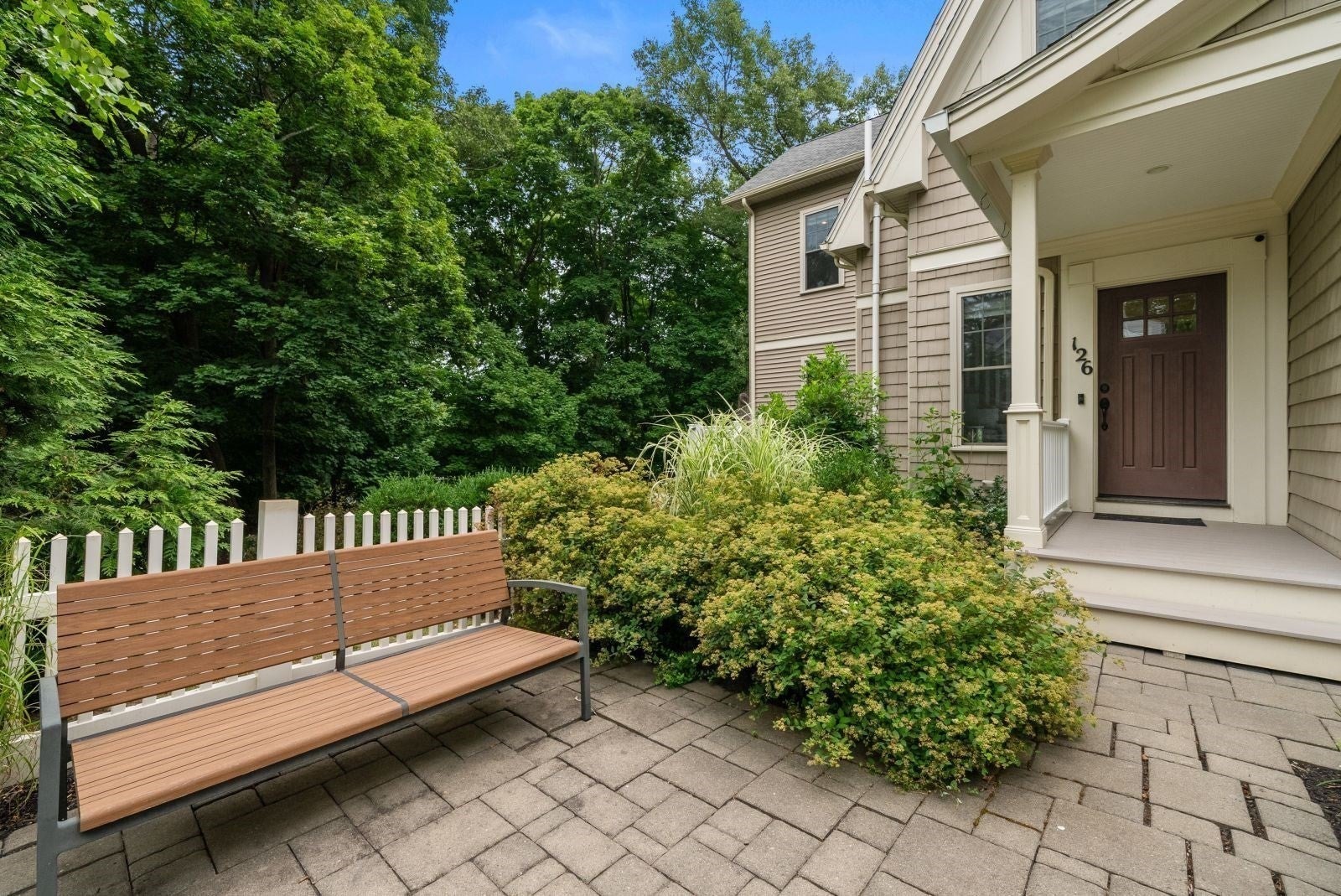 126 Walnut St 126