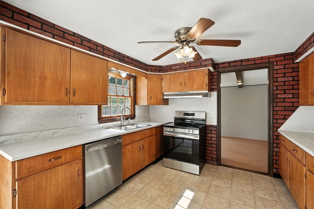 112 Casey Dr