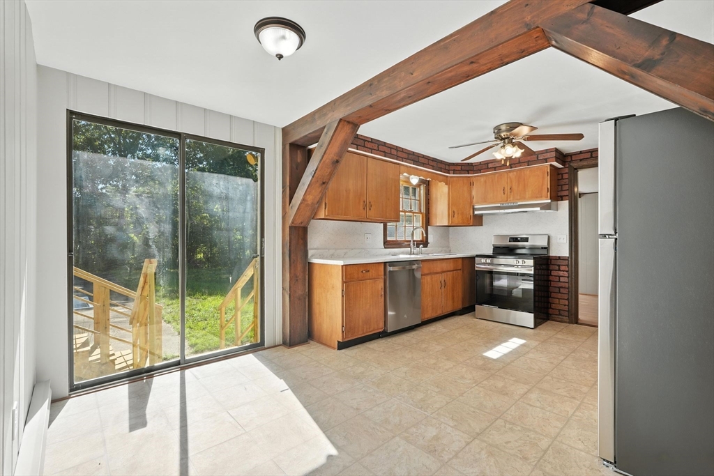 112 Casey Dr