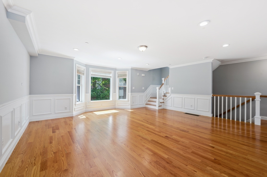 33 Oval Road 2