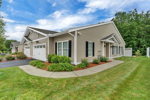 131 Rogerson Crossing 131 Uxbridge MA 01569