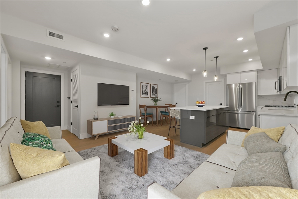 321 W Broadway 6