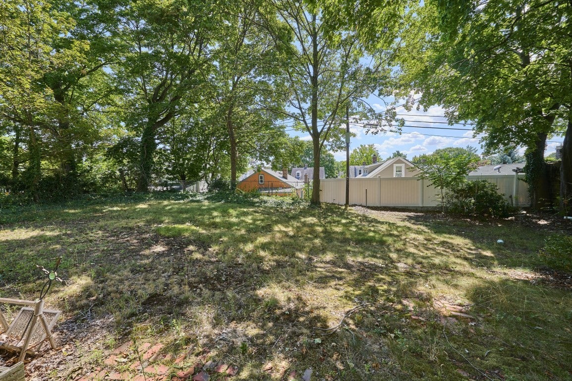 41 Van Winkle St