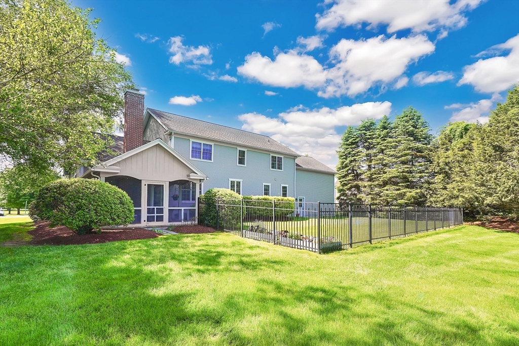 15 Crestview Dr