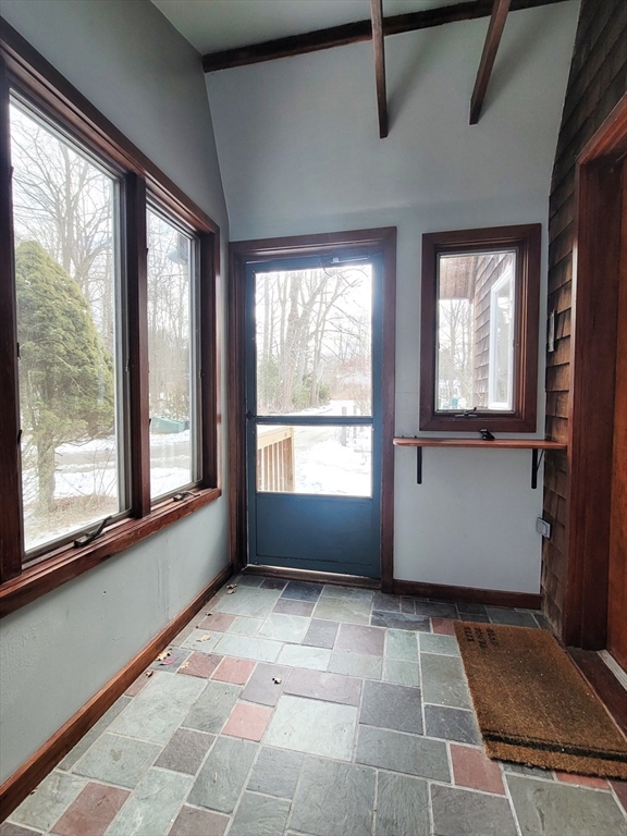 46 Long Hill Rd Right