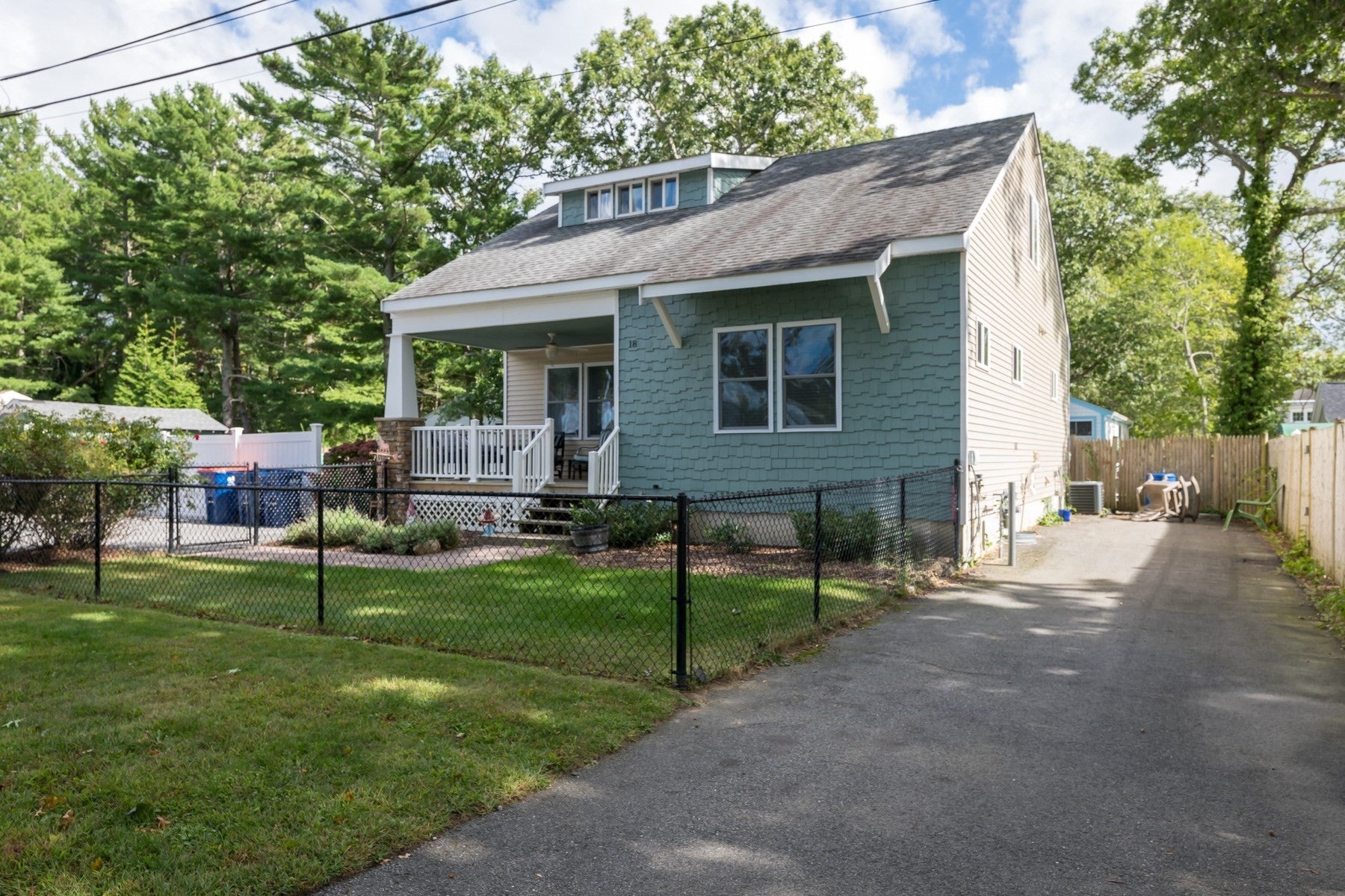 18 Elmwood St, Wareham, MA, 18 Elmwood St, Wareham, MA Photo #2
