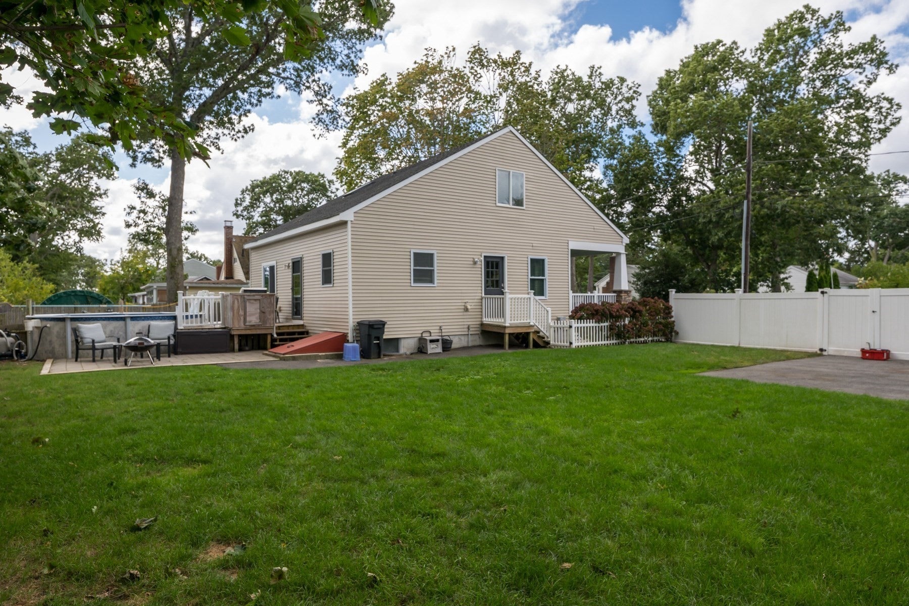 18 Elmwood St, Wareham, MA, 18 Elmwood St, Wareham, MA Photo #28