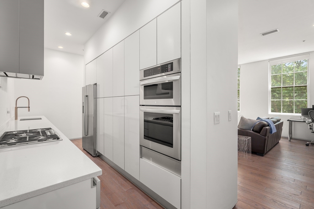 618 E Second Street 3