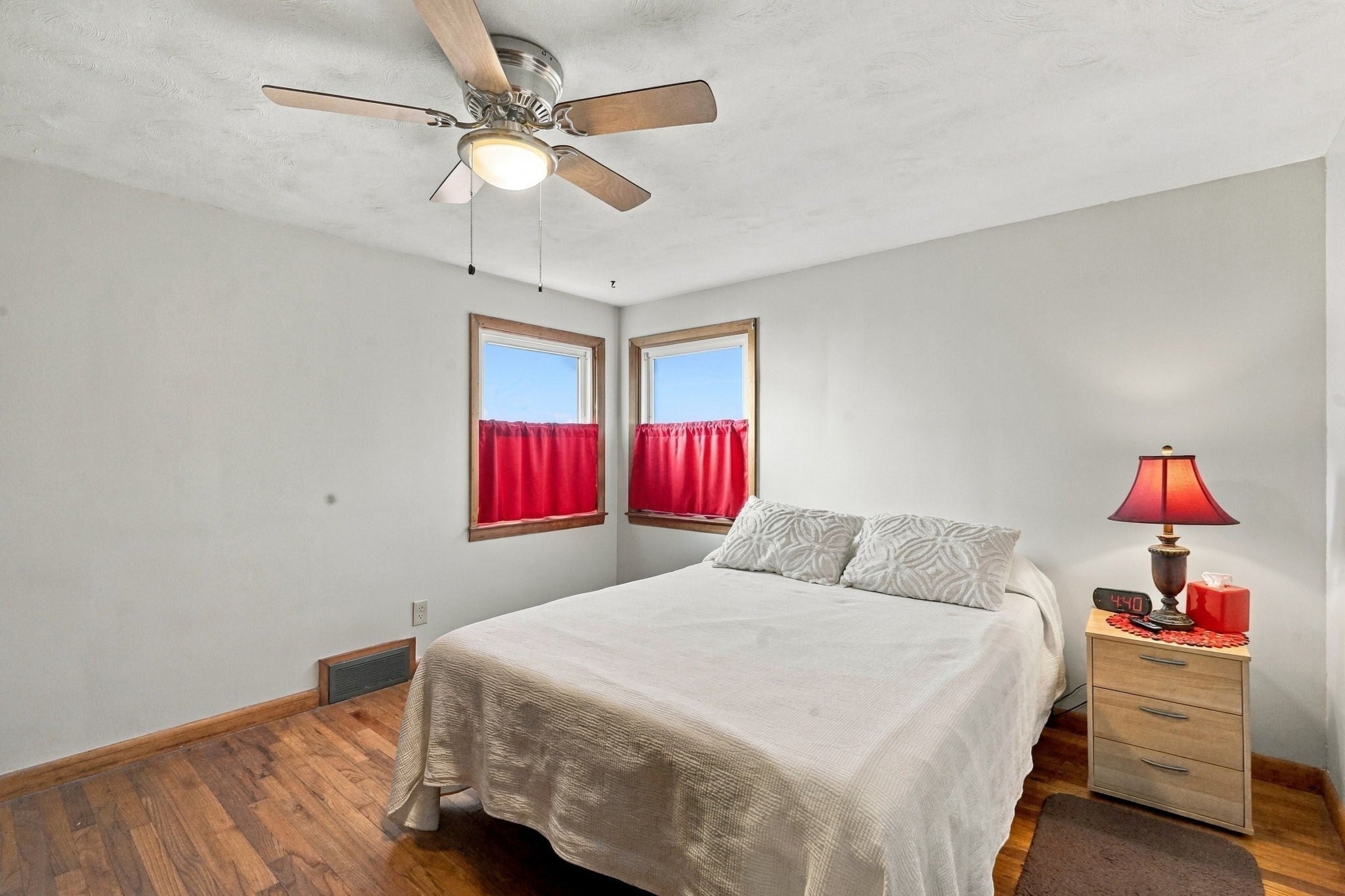 16 Clyde Ave, West Springfield, MA, 16 Clyde Ave, West Springfield, MA Photo #23