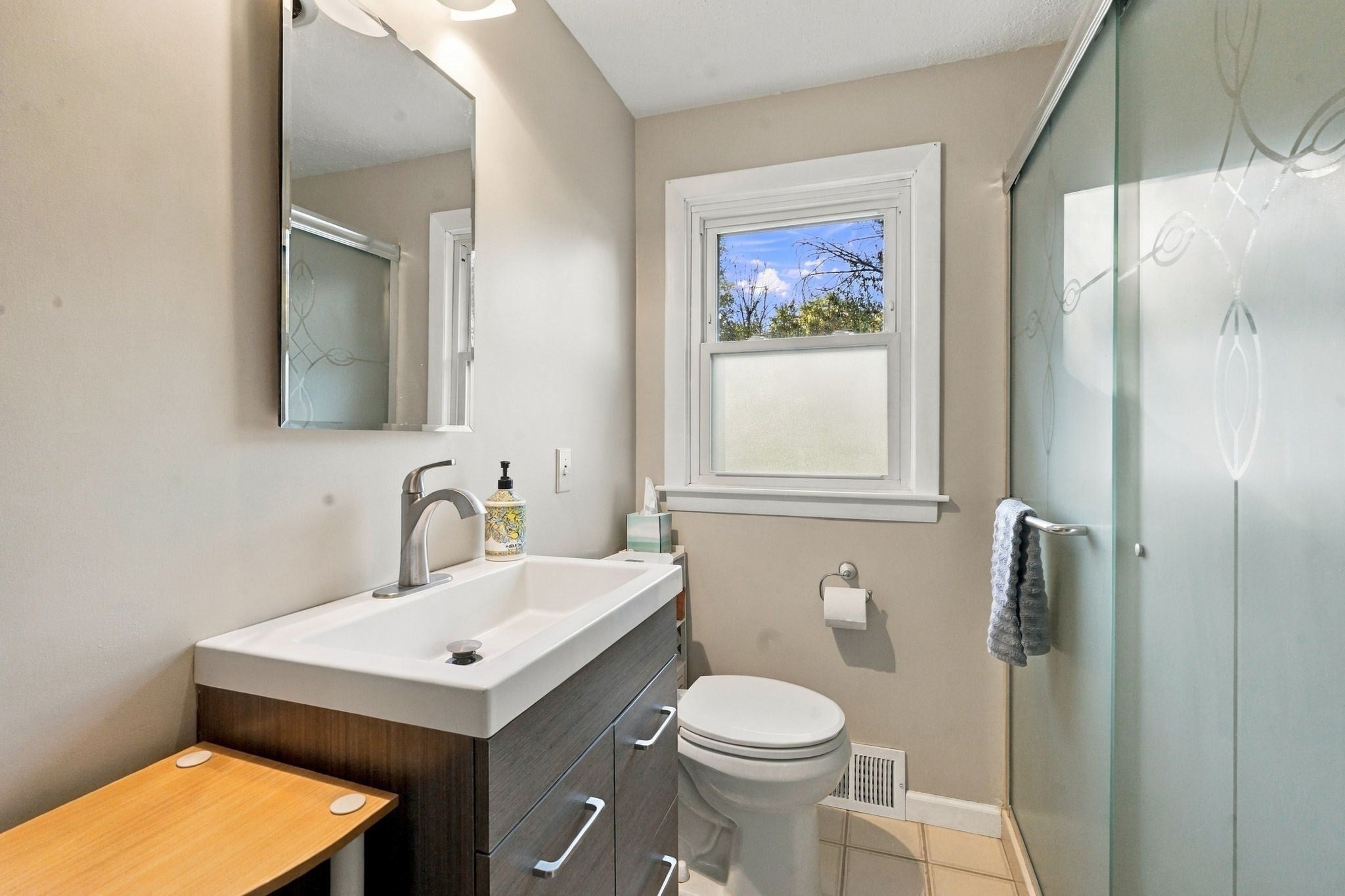 16 Clyde Ave, West Springfield, MA, 16 Clyde Ave, West Springfield, MA Photo #19