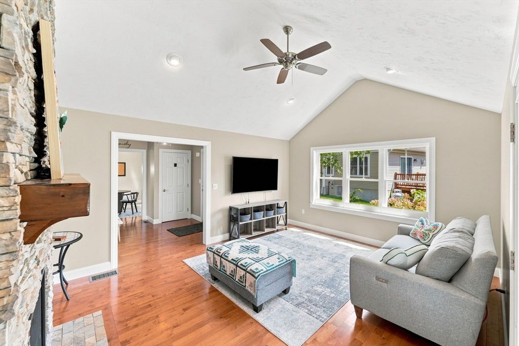 65 Virginia Dr #65, Leicester, MA, 65 Virginia Dr #65, Leicester, MA Photo #9