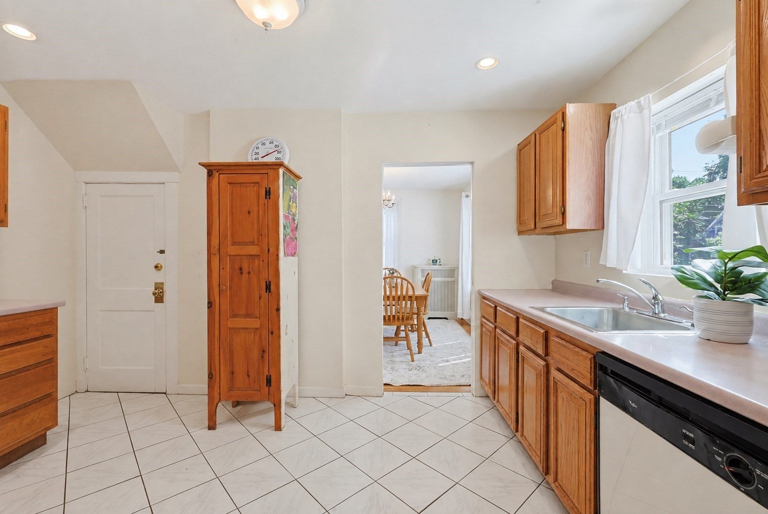 425 Prospect St, Norwood, MA Photo #8