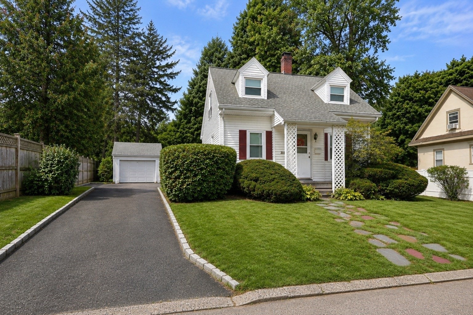 425 Prospect St, Norwood, MA Photo #1