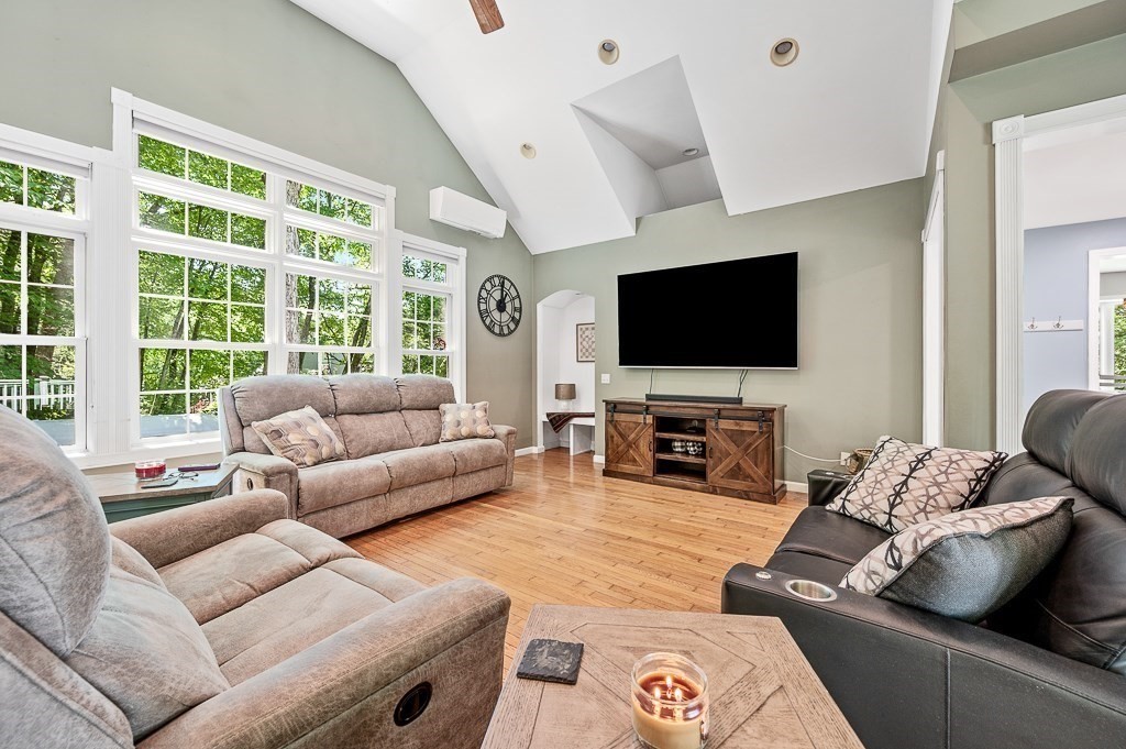 473 W Sturbridge Rd