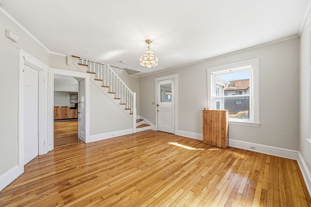 1004 N Main St
