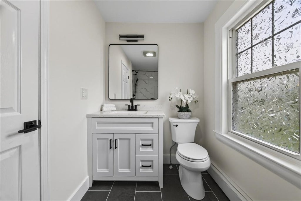 6 Hillside Ave, Woburn, MA Photo #23