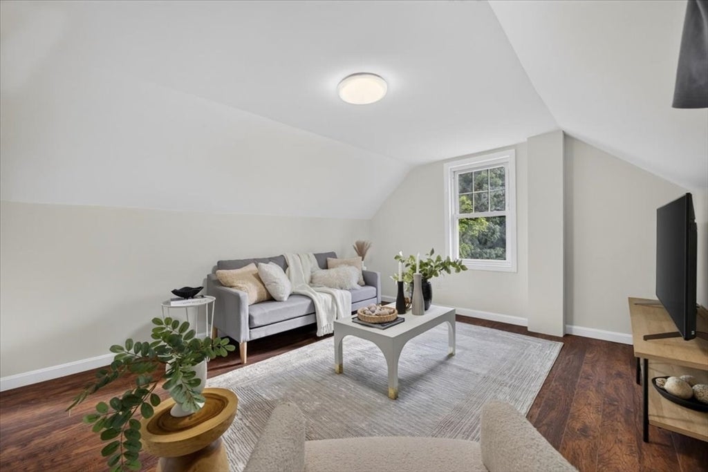 6 Hillside Ave, Woburn, MA Photo #27