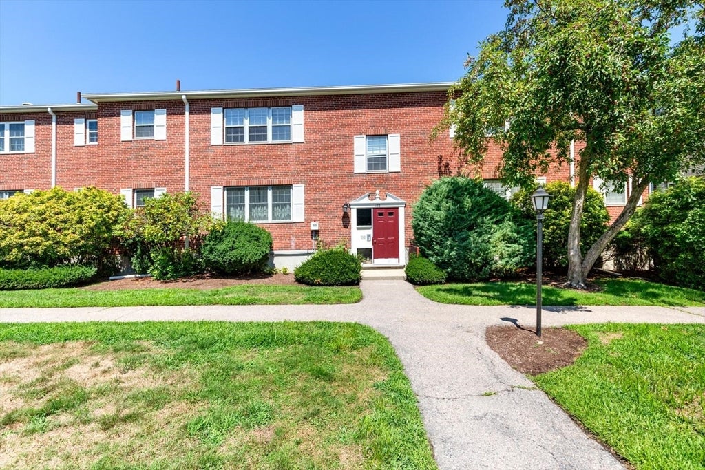 173 Lake Shore Rd 3