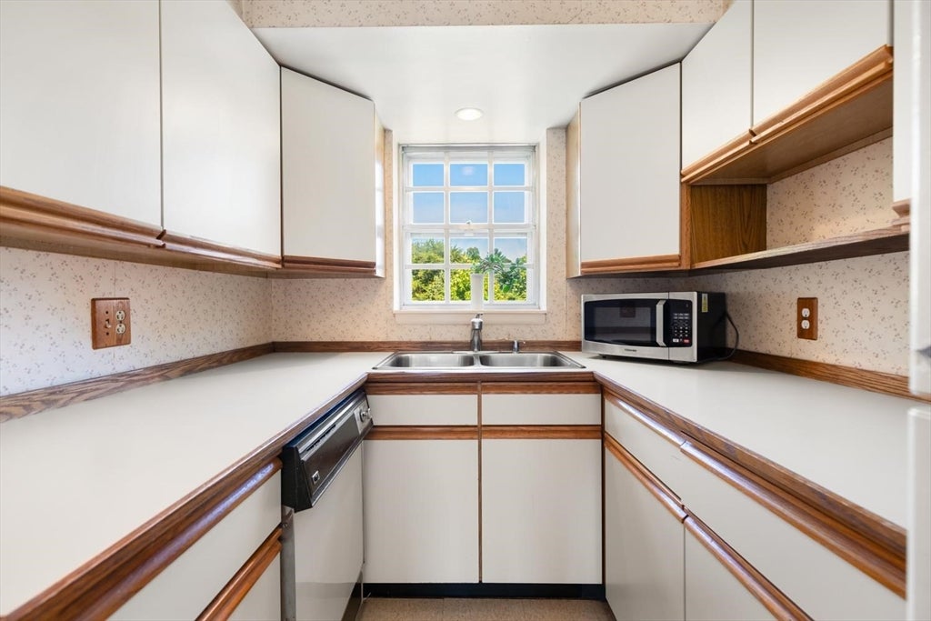 173 Lake Shore Rd #3, Boston, MA, 173 Lake Shore Rd #3, Boston, MA Photo #19