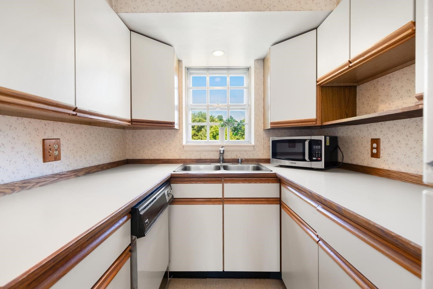 173 Lake Shore Rd #3, Boston, MA, 173 Lake Shore Rd #3, Boston, MA Photo #19