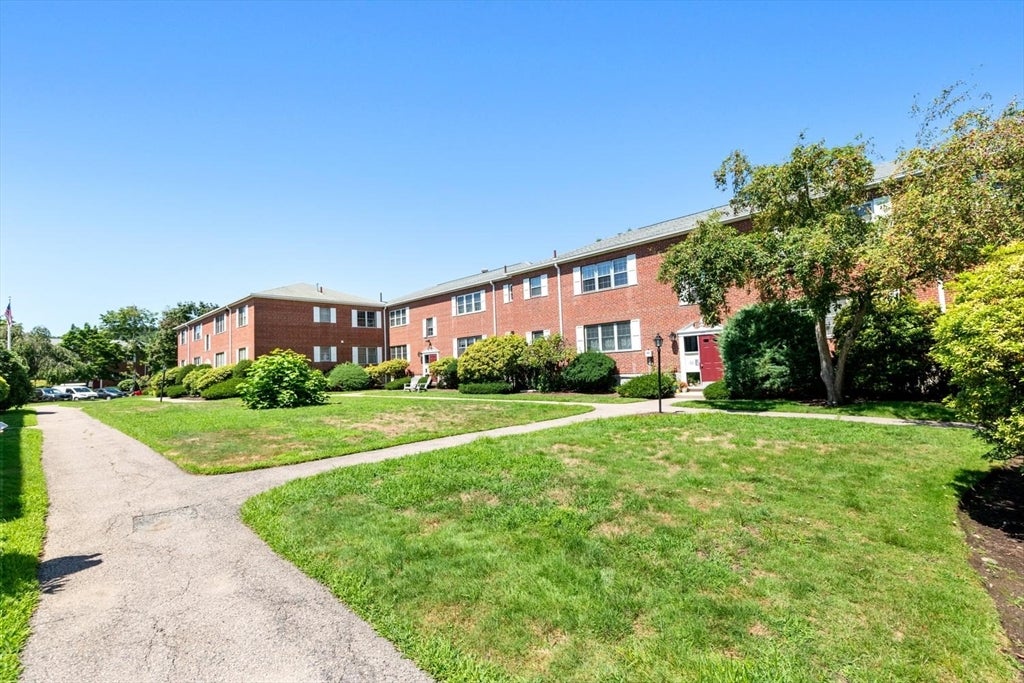 173 Lake Shore Rd 3