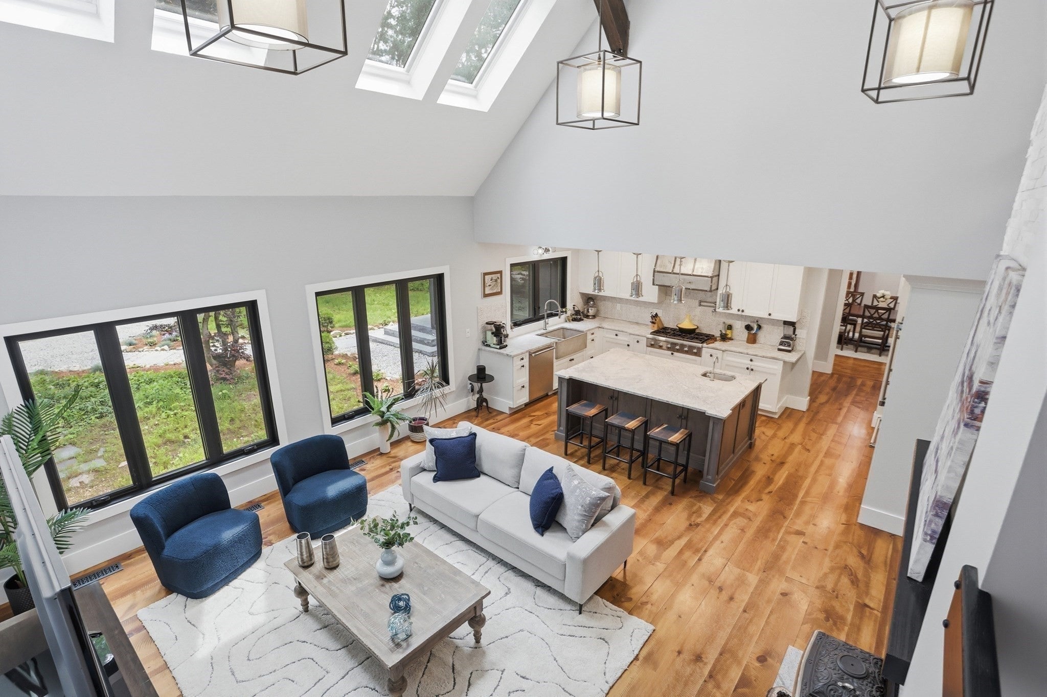 366 River Road