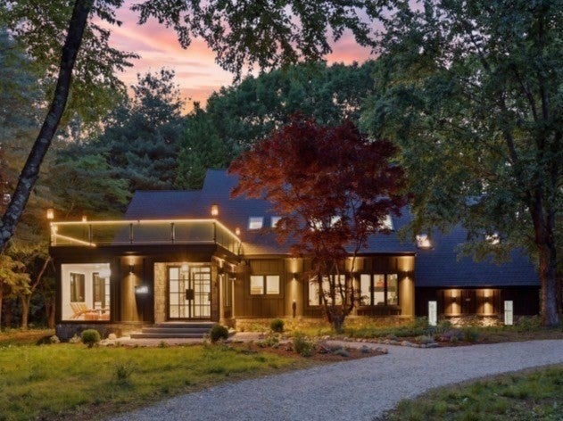 366 River Road