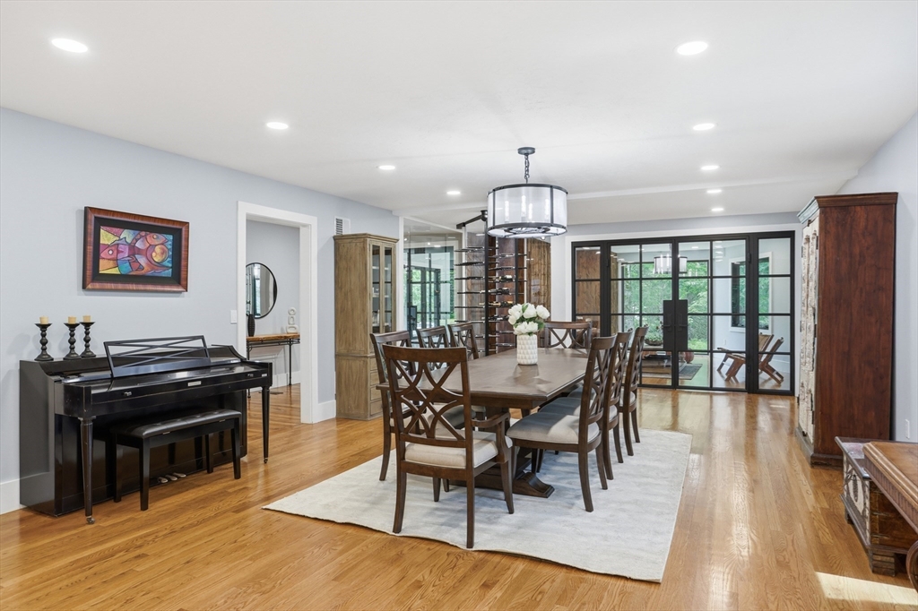 366 River Road