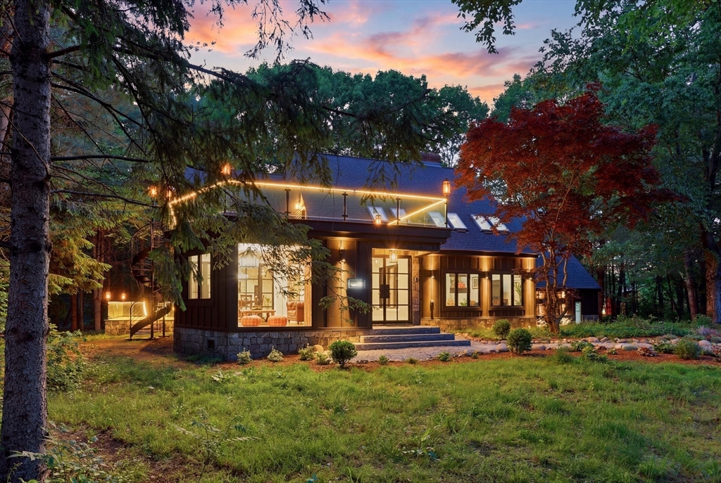 366 River Road