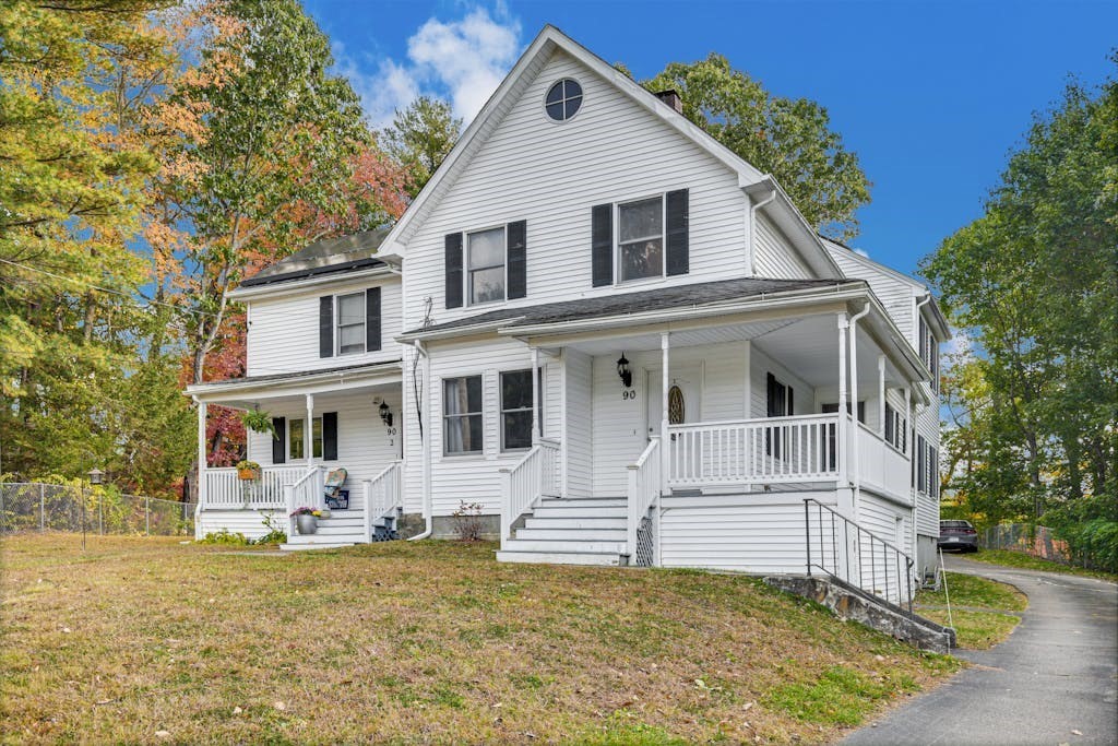 Click for 90 East Main St #1, Northborough, MA slideshow
