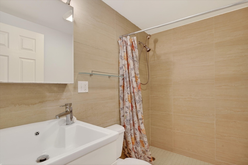 76 Goodnough Rd, Brookline, MA Photo #31