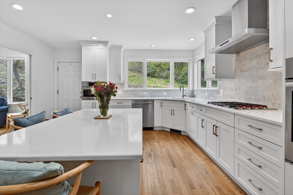 76 Goodnough Rd, Brookline, MA Photo #9