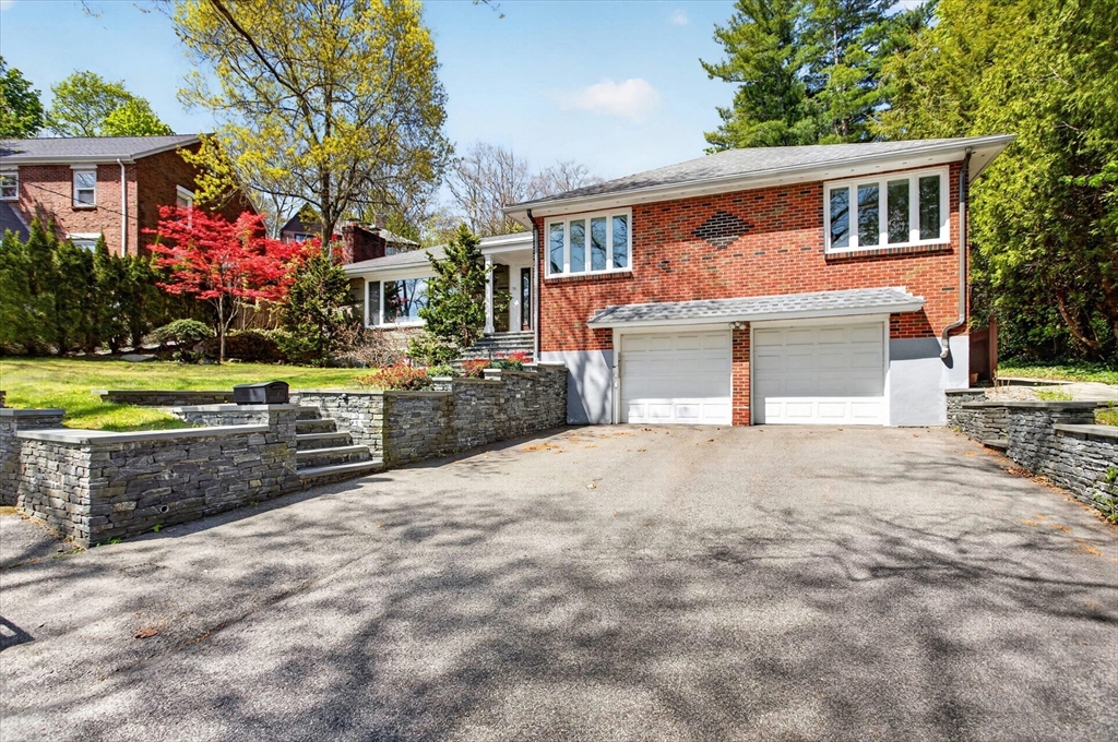 76 Goodnough Rd, Brookline, MA Photo #2
