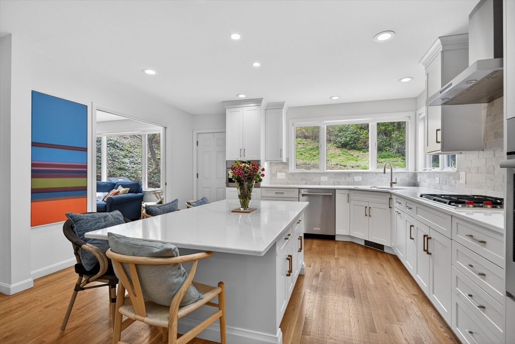 76 Goodnough Rd, Brookline, MA Photo #10