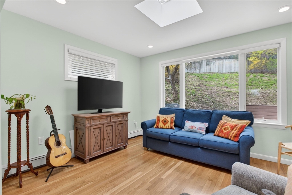 76 Goodnough Rd, Brookline, MA Photo #16