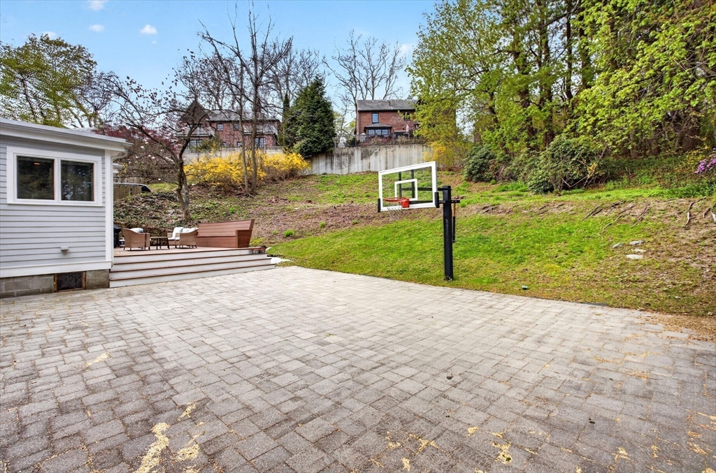 76 Goodnough Rd, Brookline, MA Photo #34