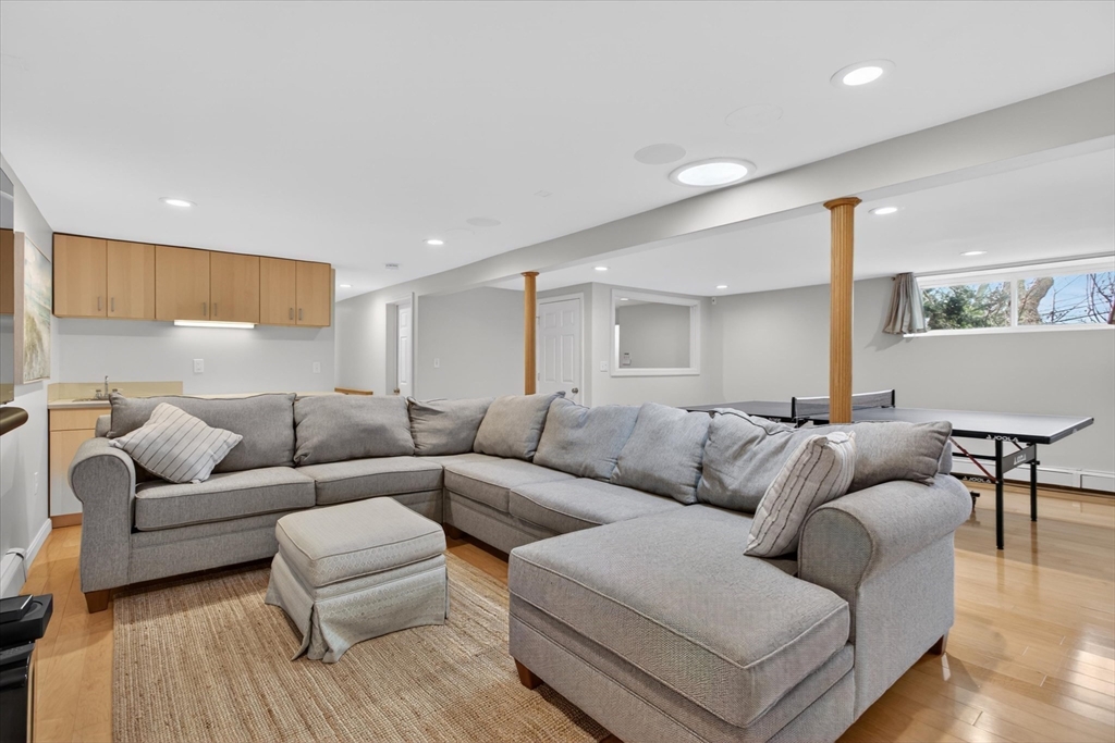 76 Goodnough Rd, Brookline, MA Photo #28