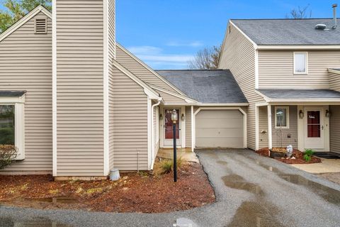 101 Brickett Hill Cir 101 Haverhill MA 01830