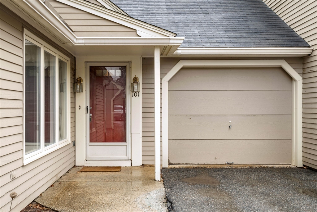 101 Brickett Hill Cir 101