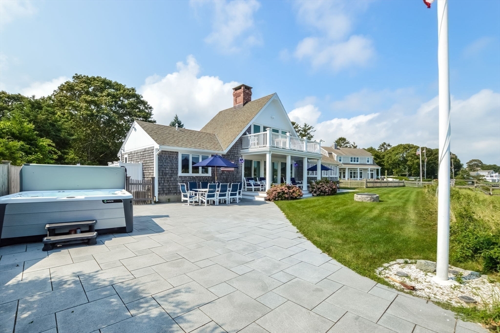 Yarmouth, Massachusetts 02664, United States, 3 Bedrooms Bedrooms, ,2 BathroomsBathrooms,Residential,Active,48634