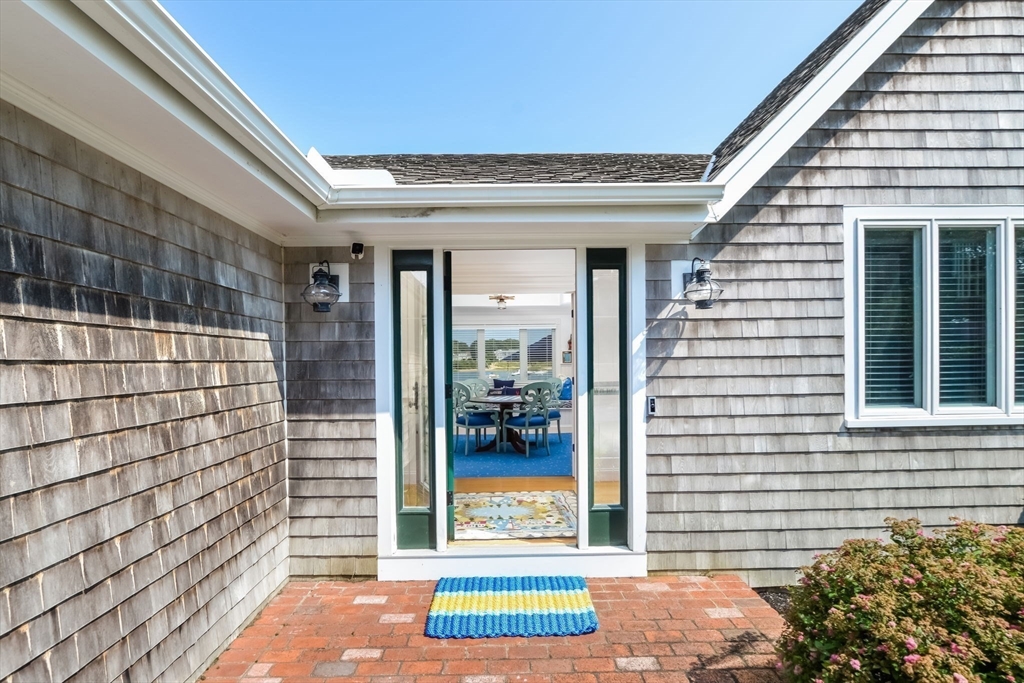 Yarmouth, Massachusetts 02664, United States, 3 Bedrooms Bedrooms, ,2 BathroomsBathrooms,Residential,Active,48634