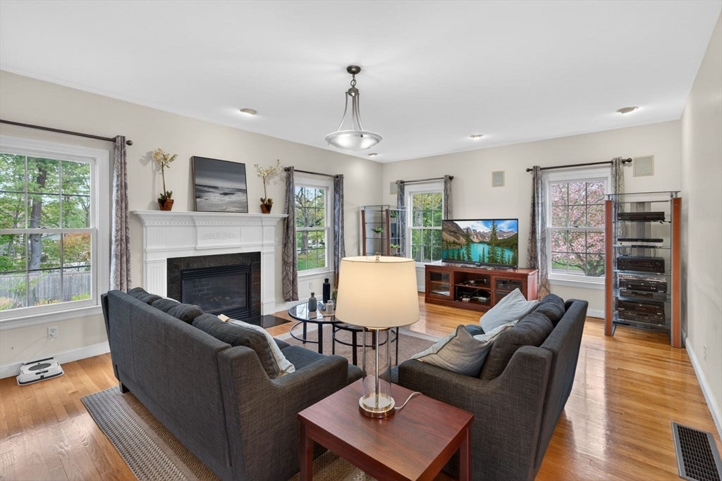 102 Argilla Rd, Andover, MA Photo #14