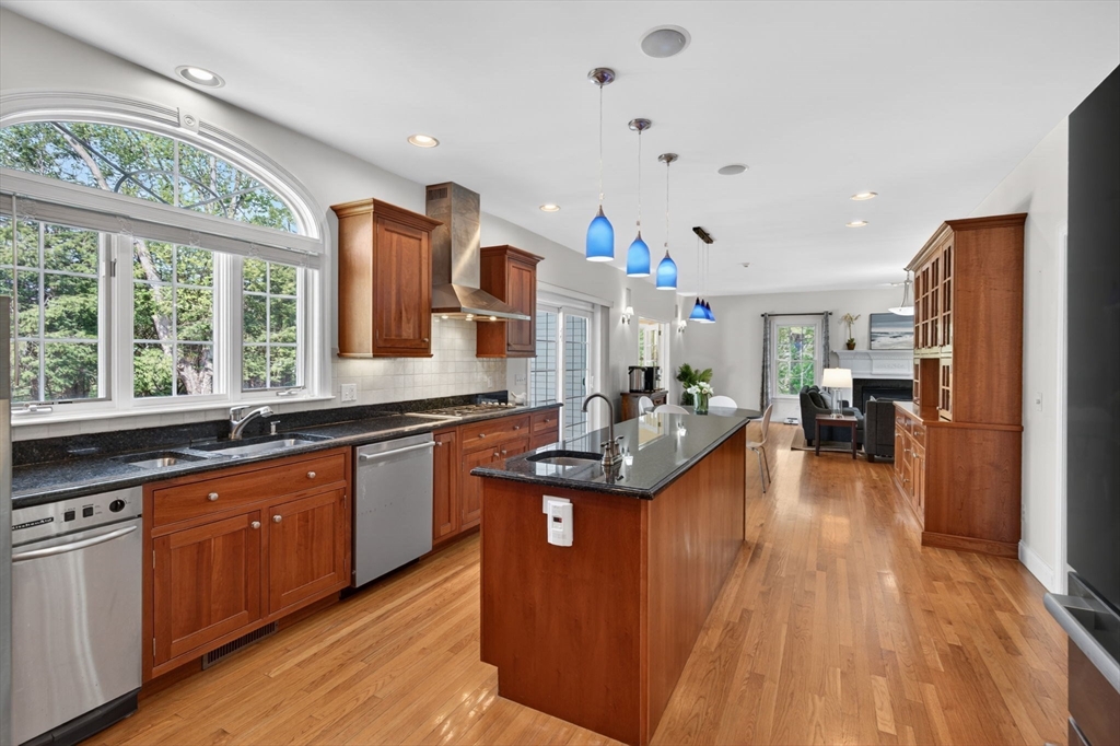 102 Argilla Rd, Andover, MA Photo #10