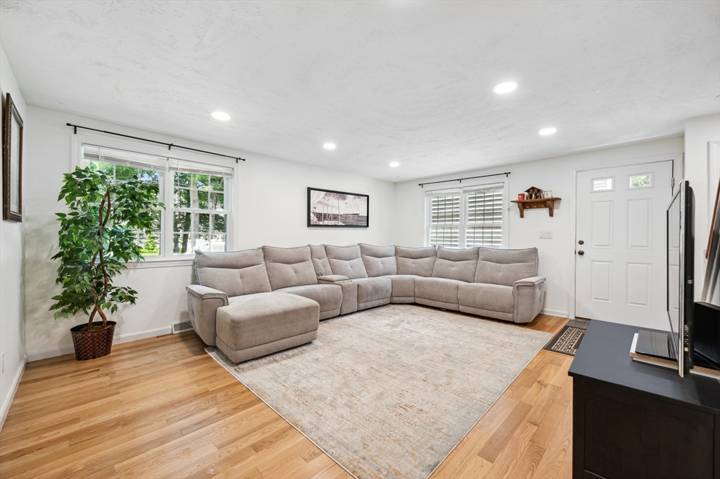 523 Washington Street A9
