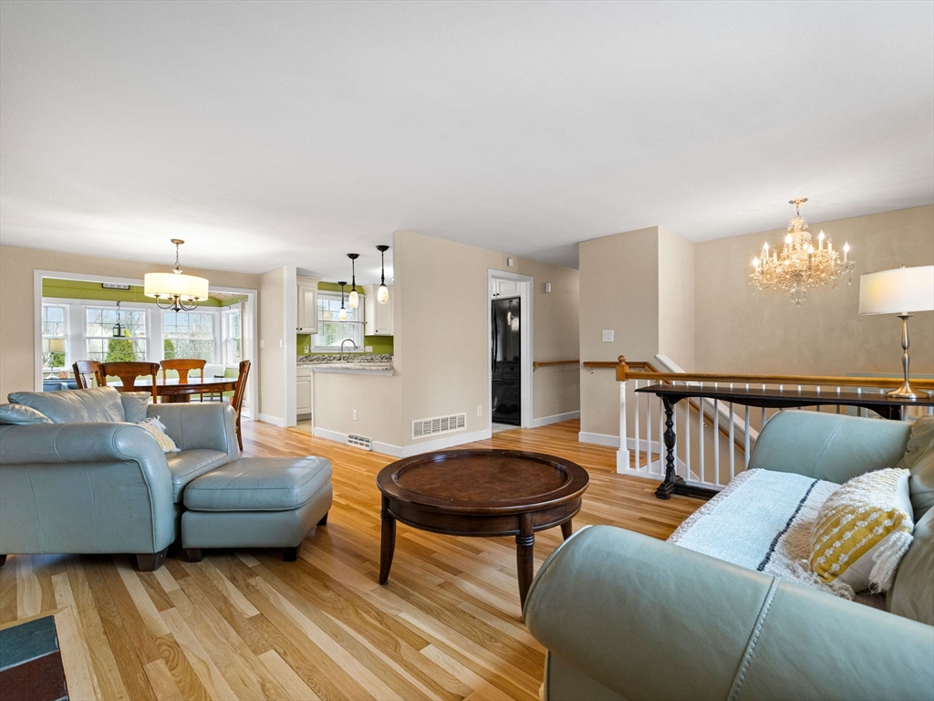 9 Summer Ln