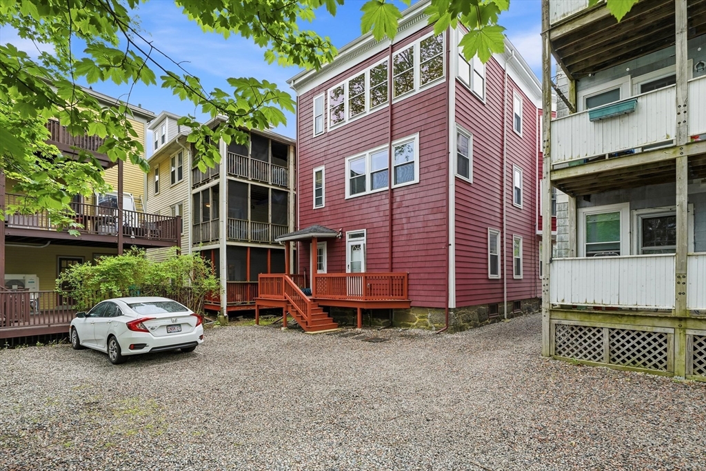 166 Chestnut St #1, Brookline, MA Photo #32